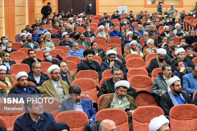 فرمایشات مقام معظم رهبری درباره حجاب نصبالعین است