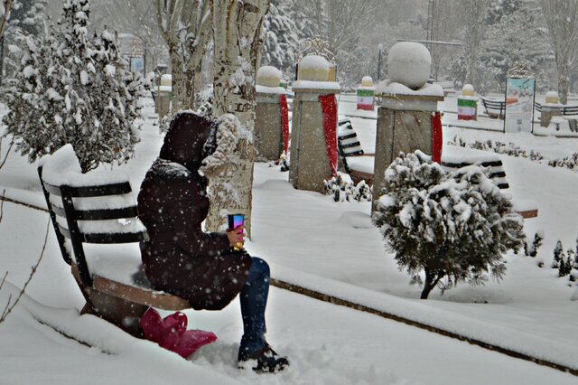 رخت سفید بر تن تبریز