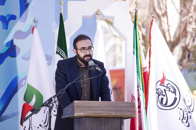 گزارشی از افتتاحیه جشنواره تئاتر سردار آسمانی