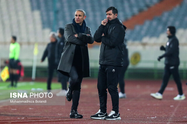 عبور گل‌محمدی از بحران هلندی