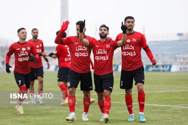 هفته پانزدهم لیگ برتر فوتبال؛ تراکتور - استقلال