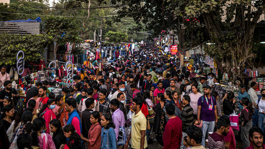 عکس: گتی ایمجز چین مقام اولیِ رشد جمعیت را به هند واگذار میکند