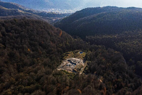 دپوی زباله در دل جنگلهای هیرکانی منطقه «چندلا»، در جاده «بهمنان» در شهر «زیراب» استان مازندران