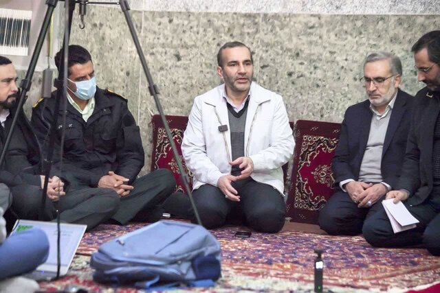 نشستی برای رفع مشکلات محله "آقاجان" کرمانشاه