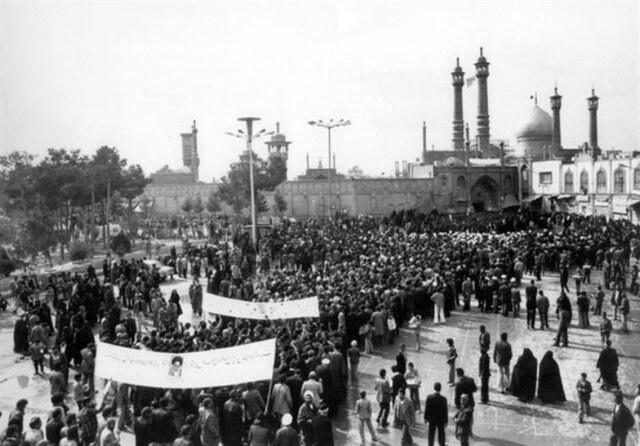 سونامی قم علیه گستاخی پهلویِ پسر سونامی قم علیه گستاخی پهلویِ پسر