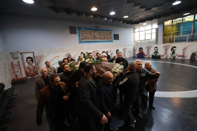 تشییع غریبانه آخرین رقیب تختی/ معطلی یک ساعته ایوب پشت درب سالن توفیق!