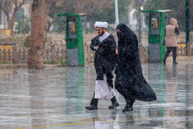 بارش نخستین برف زمستانی در قم