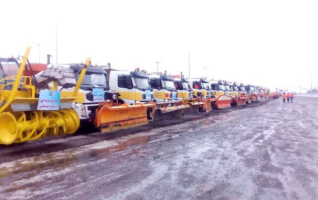 ۳۶۰ دستگاه ماشین‌آلات آماده خدمت‌رسانی در جاده‌های کرمان/ پرهیز از سفرهای غیرضرور