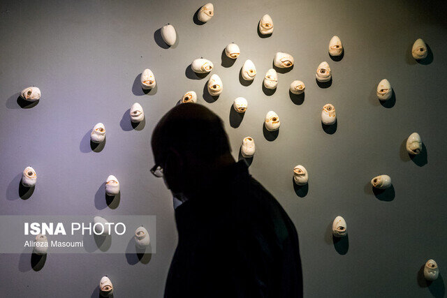 عکس تزئینی است «خورشید مربع» در برج میلاد طلوع میکند