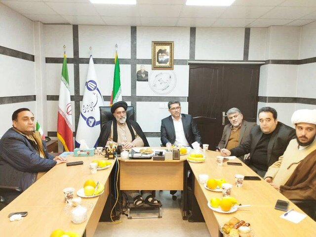 با توجه به هجمه های دشمنان دهه فجر امسال تیر خلاصی به قلب دشمن خواهد بود