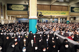 دیدار جمعی از ذاکران و ستایشگران اهل‌بیت (ع) با مقام معظم رهبری