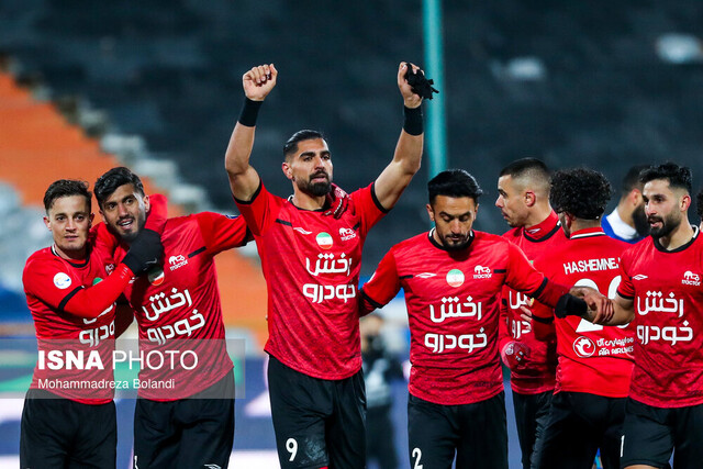 نتایج هفته هفدهم لیگ برتر فوتبال/ فرار گل گهر از شکست و کولاک تراکتوریها نتایج هفته هفدهم لیگ برتر فوتبال/ فرار گل گهر از شکست و کولاک تراکتوریها