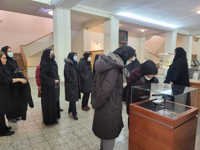 این مادر ۷ هزار سال کودکش را در آغوش گرفته!