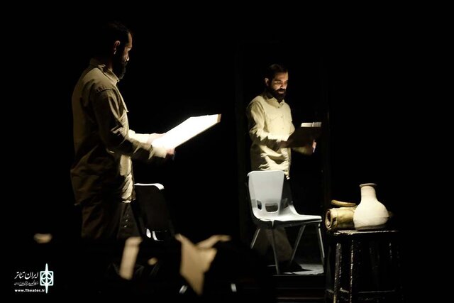 با تحریم تئاتر مخالفم