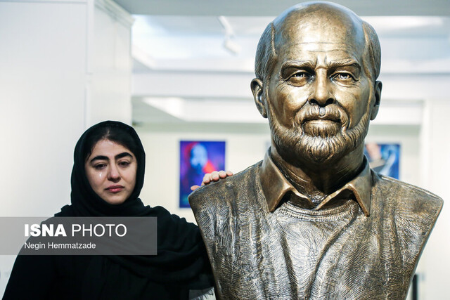 درختی که به حریم فردوسی تجاوز کرد!