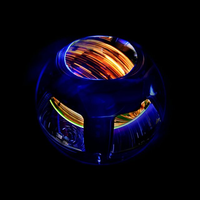 نگاهی به آلبوم تصاویر شگفت انگیز قدیمیترین فضانورد فعال ناسا