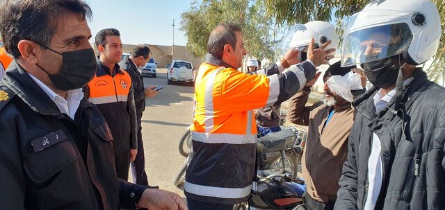 توزیع رایگان ۱۵۰۰عدد کلاه ایمنی بین موتورسواران سیستان و بلوچستان