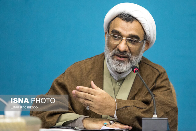 عکس آرشیوی است. گفتمان سازی راهبردی اساسی برای حل مشکلات فرهنگی است