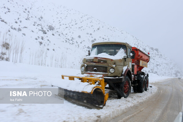 ۸۲۰ کیلومتر برف روبی در جاده‌های کرمانشاه/ بازگشایی ۲۰ محور روستایی 
