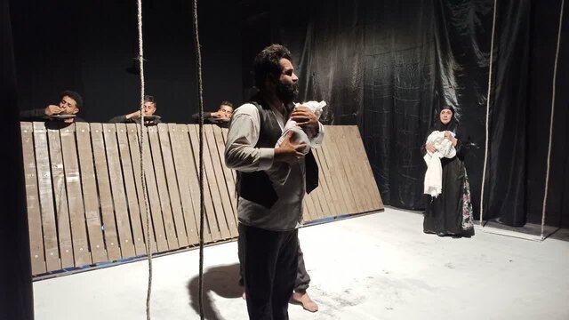 راهیابی نمایش"مادرم زری سر زا رفت"به جشنواره بین المللی تئاتر فجر