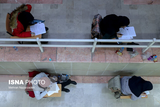 عکس تزئینی است بازداشت فروشنده سوالات جعلی کنکور در فضای مجازی