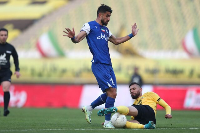 استقلال از قهرمانی دور میشود! استقلال از قهرمانی دور میشود!