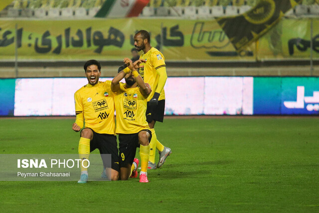 تصاویر برتر هفته شانزدهم لیگ برتر فوتبال/ زمستان سخت استقلال