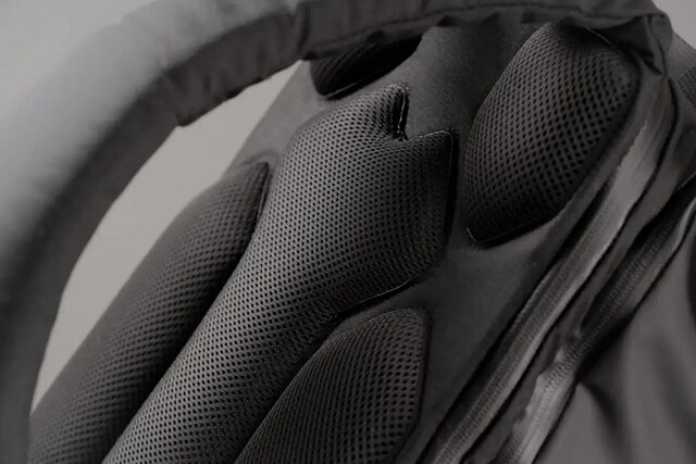 محافظت از سر و گردن دوچرخهسواران با کوله ایربگ!