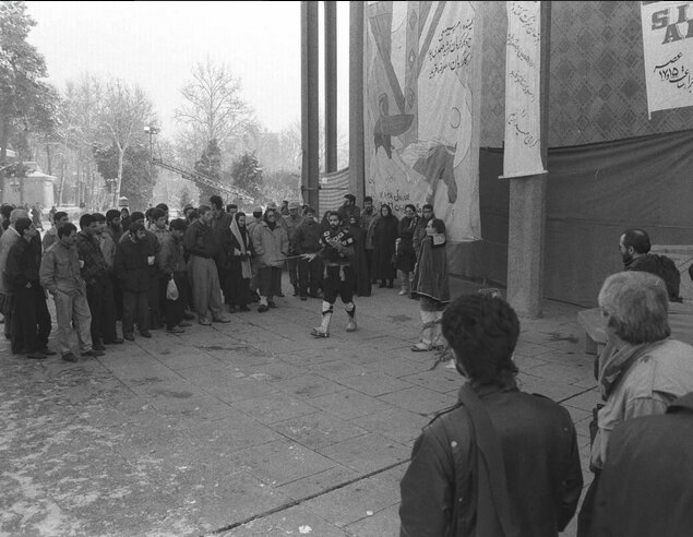 اجرای نمایشهای خیابانی در جشنواره بعضی هنرمند شدند و برخی هم مدیر