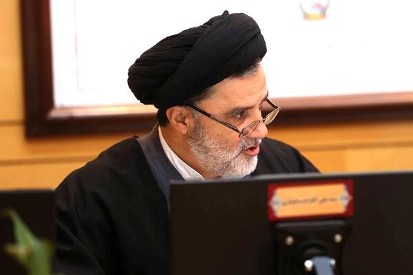 جمهوری اسلامی به تمام شعار "استقلال، آزادی، جمهوری اسلامی" عمل کرده است