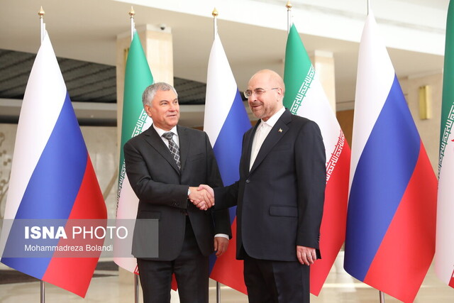 استقبال رسمی «قالیباف» از رئیس مجلس روسیه استقبال رسمی «قالیباف» از رئیس مجلس روسیه