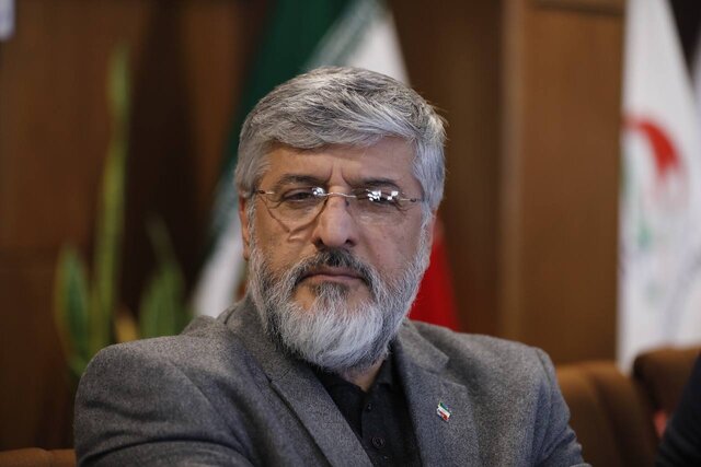 تاکید معاون وزیر ورزش بر ممنوعیت قراردادهای دلاری در فوتبال تاکید معاون وزیر ورزش بر ممنوعیت قراردادهای دلاری در فوتبال