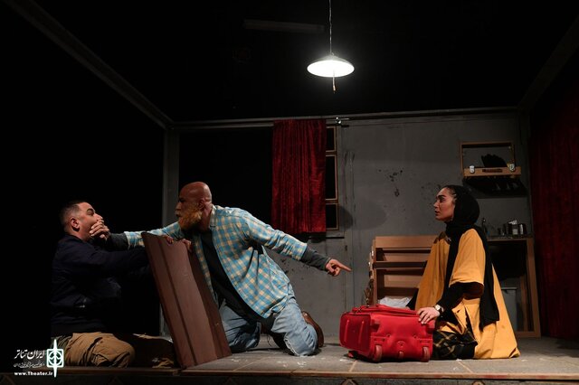 نمایش «آگنی تاژ» لغو یک اجرا و چند ماجرای دیگر در تئاتر فجر