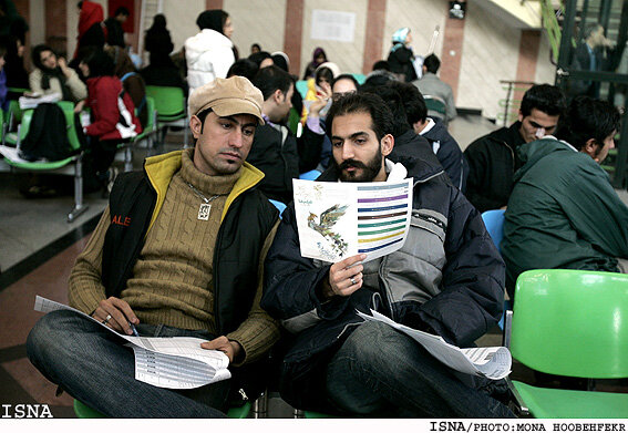 وقتی مردم ۵ صبح صف کشیدند!