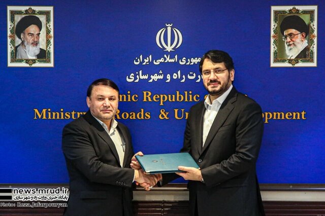 تفاهمنامه بانک سپه و وزارت راه و شهرسازی برای پرداخت تسهیلات طرح نهضت ملی مسکن تفاهمنامه بانک سپه و وزارت راه و شهرسازی برای پرداخت تسهیلات طرح نهضت ملی مسکن