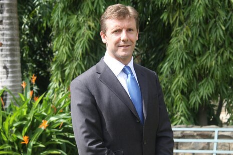 سفیر انگلیس به تهران بازگشت سفیر انگلیس به تهران بازگشت