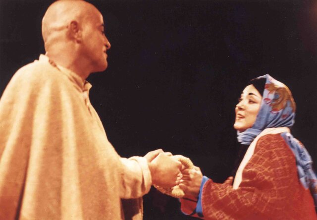 پرستو گلستانی و بهروز بقایی در نمایش «نیلوفر آبی» ضیافتی با حضور جمشید مشایخی، گوهر خیراندیش، پرستو گلستانی ، بهروز بقایی و...