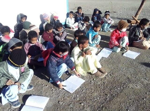 81 روستای بخش آهوران فاقد اینترنت و 18 روستا بدون آنتن دهی تلفن