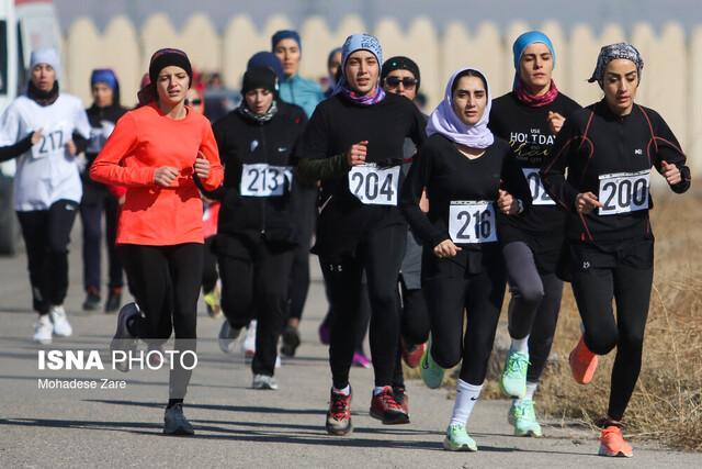 عکس آرشیوی است تاریخسازی تیم دو صحرانوردی دختران خوزستان