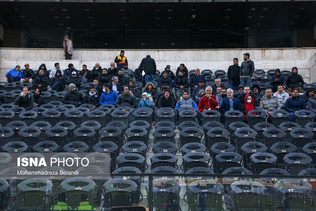 تصاویر برتر هفته هفدهم لیگ برتر فوتبال/ تماشاگران قانونی و غیرقانونی!