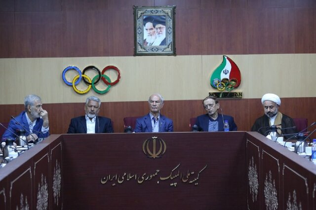 نباید مدیرعامل استقلال میشدم/ برای قرارداد وریا تماشاگران نیمه شب دم خانهام آمدند