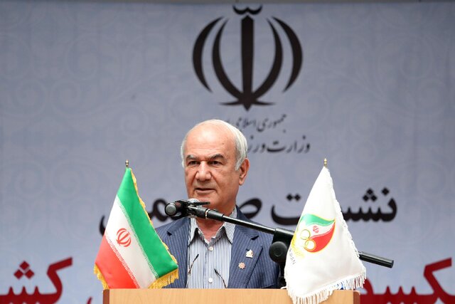 نباید مدیرعامل استقلال میشدم/ برای قرارداد وریا تماشاگران نیمه شب دم خانهام آمدند