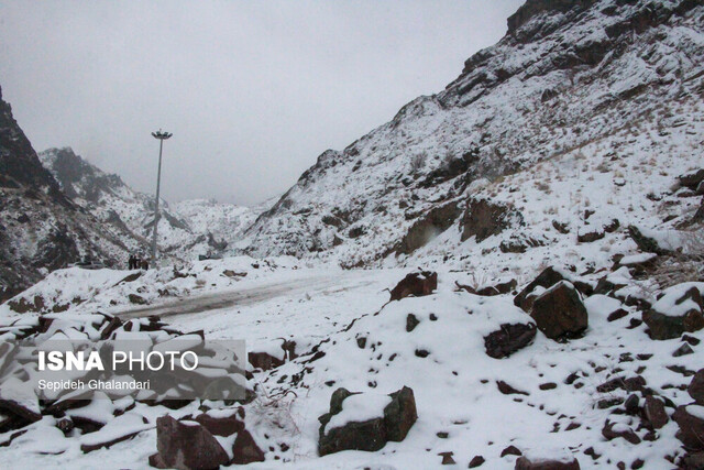 برف، ارتباط ۷ روستای پشت کوه دوم را قطع کرد