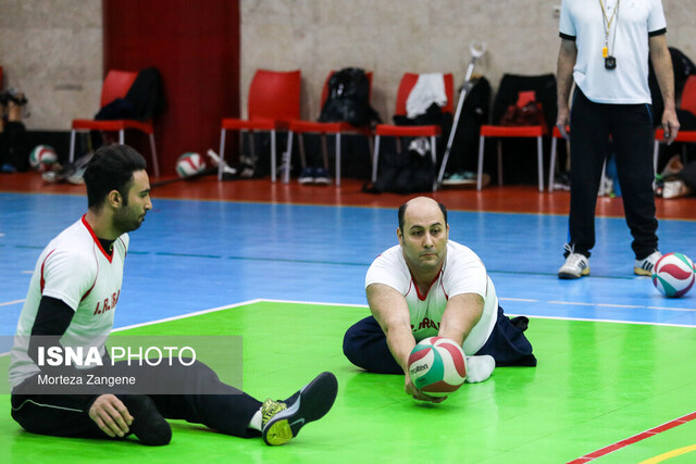 فراز و فرودهای زندگی کاپیتان والیبال نشسته؛ با ملیپوشان مثل کارگر روزمزد برخورد میکنند