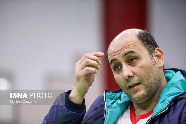 فراز و فرودهای زندگی کاپیتان والیبال نشسته؛ با ملیپوشان مثل کارگر روزمزد برخورد میکنند