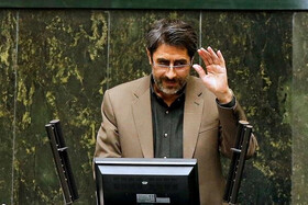 حسینی: اتهام تمام نمایندگان به رشوه‌خواری بی‌تقوایی است