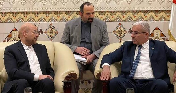 قالیباف با استقبال رسمی رئیس مجلس الجزایر وارد این کشور شد قالیباف با استقبال رسمی رئیس مجلس الجزایر وارد این کشور شد