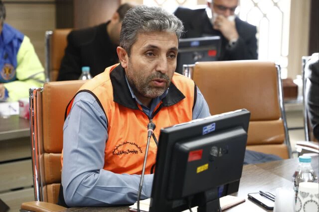 موجودی انبارهای شن و نمک کاهش پیدا کرده است  موجودی انبارهای شن و نمک کاهش پیدا کرده است