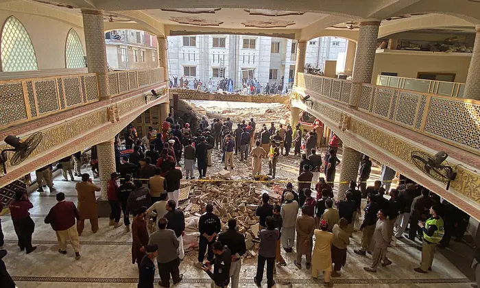 شمار کشته شدگان انفجار پیشاور  به ۹۲ تن رسید /طالبان پاکستان: کار ما نبود