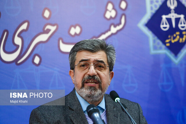 صدور کیفرخواست ۷ متهم امنیتی/توصیههای قضایی/صدور قرار توقف اجرای حکم محمد قبادلو